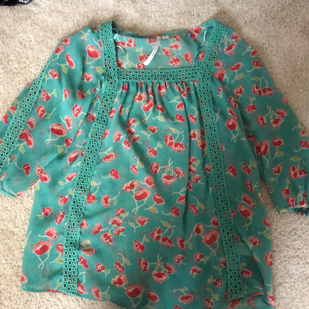 Lauren Conrad blouse